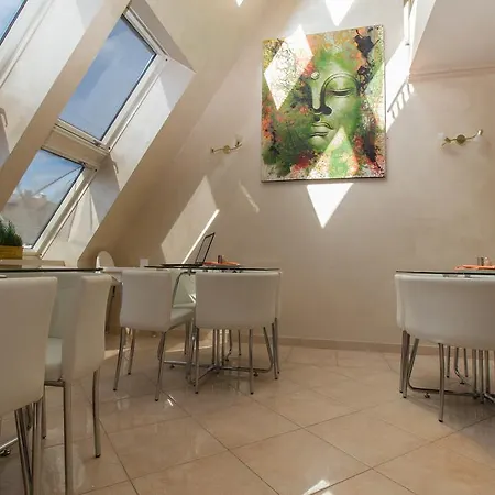 Alojamento de Acomodação e Pequeno-almoço Butterfly Penthouse