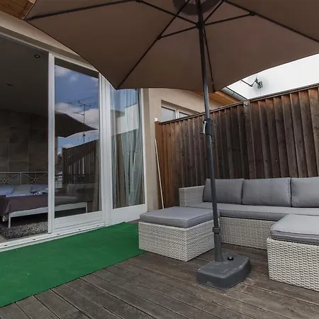Butterfly Penthouse Bed & Breakfast